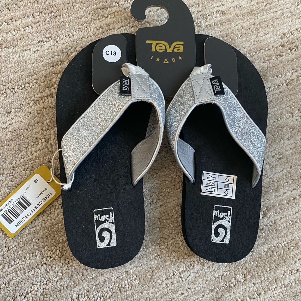New Teva Sparkly flip flop